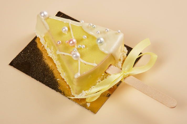 Пирожное на палочке 100гр 1