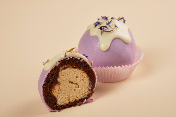 Пирожное шоколадное с карамельным кремом 90гр 1