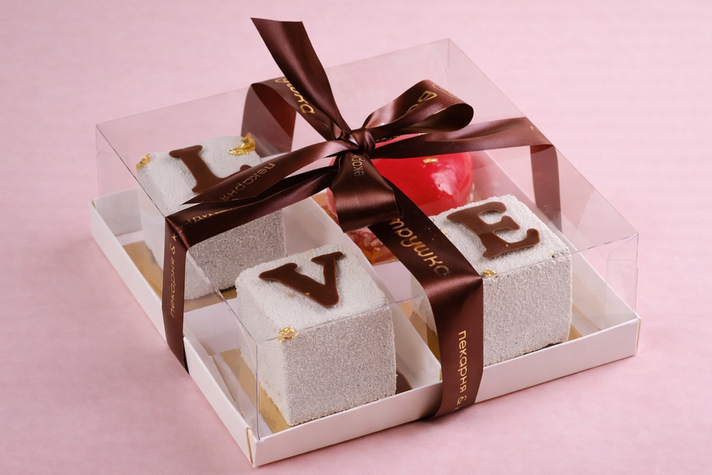 Пирожное набор Любовь 4шт 390гр 1