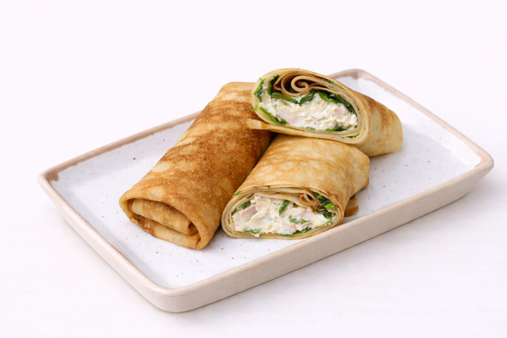 Блинчик Цезарь с курицей, свежим салатом и пармезаном 2шт/200гр 0