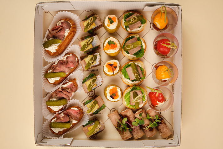 Гастробокс "Мужской разговор" 24шт/740гр 0 - фудмаркет «Ватрушка» Гастробокс "Мужской разговор" 24шт/740гр 0