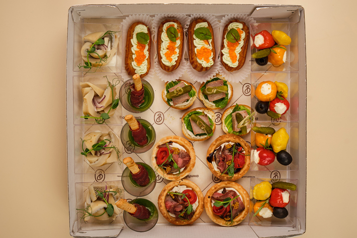 Гастробокс "Gastro Party" 24шт/870гр 0 - фудмаркет «Ватрушка» Гастробокс "Gastro Party" 24шт/870гр 0