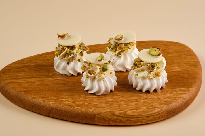 Пирожное Павлова-мини фисташка 4шт/80гр 0 - фудмаркет «Ватрушка» Пирожное Павлова-мини фисташка 4шт/80гр 0