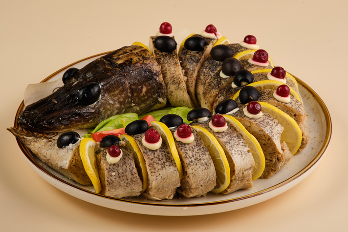 Щука из местных озер фаршированная 1кг 0 - фудмаркет «Ватрушка» Щука из местных озер фаршированная 1кг 0