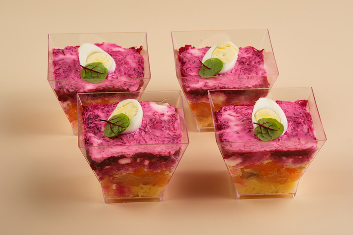 Мини-салат семга под шубой 4шт/600гр 0 - фудмаркет «Ватрушка» Мини-салат семга под шубой 4шт/600гр 0