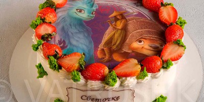 Торт Праздничный с фотопечатью и ягодами от 1700р до 2200р за 1кг