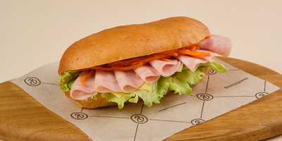 Сэндвич с ветчиной и корейской морковью 230гр ОСТРЫЙ! 