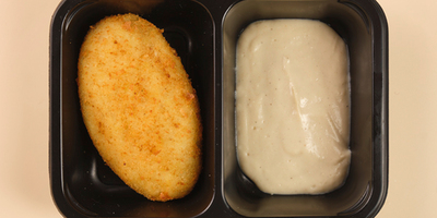 Зраза картофельная с грибами с соусом на овсяном молоке 180гр