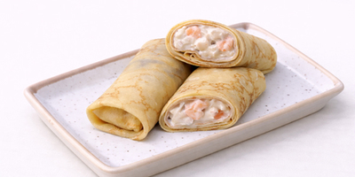 Блинчик с креветкой и кальмаром в сливочном соусе 2шт/200гр