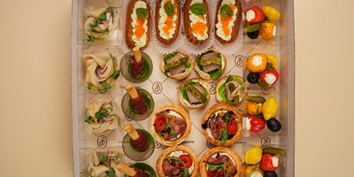 Гастробокс "Gastro Party" 24шт/870гр - фудмаркет «Ватрушка» Гастробокс "Gastro Party" 24шт/870гр