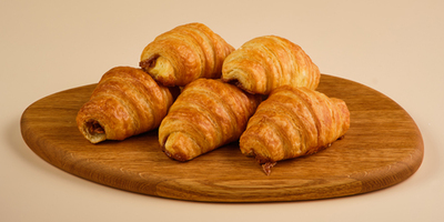 Круассан со сгущеным вареным молоком 5шт/200гр - фудмаркет «Ватрушка» Круассан со сгущеным вареным молоком 5шт/200гр