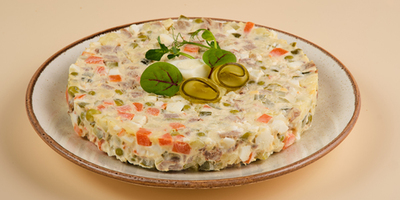 Оливье с говядиной 700гр - фудмаркет «Ватрушка» Оливье с говядиной 700гр