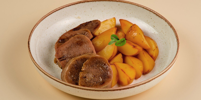 Язык в пряном соусе с беби картофелем и розмарином 250гр - фудмаркет «Ватрушка» Язык в пряном соусе с беби картофелем и розмарином 250гр