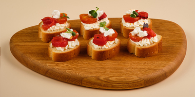 Тапасы с запеченными томатами черри, болгарским перцем и сыром Фета 6шт/200гр - фудмаркет «Ватрушка» Тапасы с запеченными томатами черри, болгарским перцем и сыром Фета 6шт/200гр