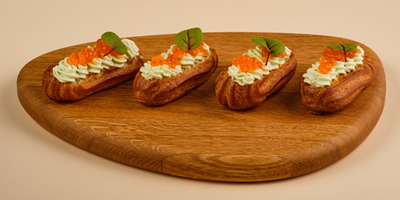 Мини-эклеры с красной икрой и сливочным муссом 4шт/100гр - фудмаркет «Ватрушка» Мини-эклеры с красной икрой и сливочным муссом 4шт/100гр